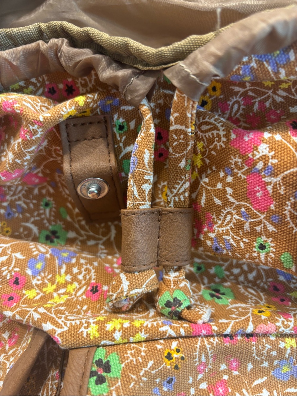 Candie’s Floral Multi-pocket Cargo Rucksack Backpack - Picture 4 of 9